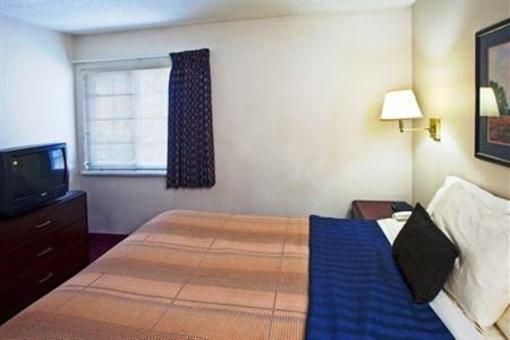 фото отеля Candlewood Suites Detroit Southfield