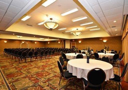 фото отеля Comfort Inn & Suites Black River Falls