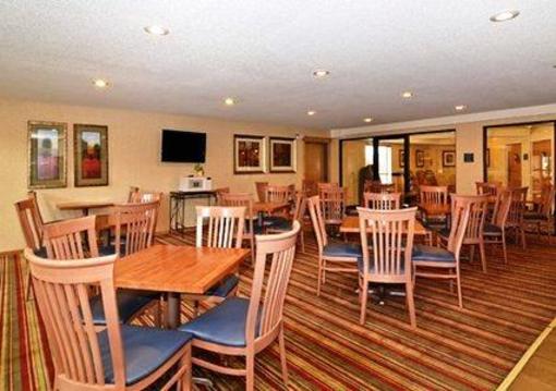 фото отеля Comfort Inn & Suites Black River Falls