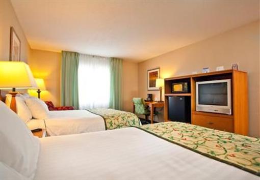 фото отеля Fairfield Inn & Suites Mount Pleasant (Michigan)