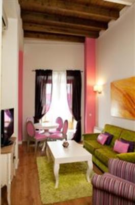 фото отеля Castellar Singular Apartments Seville