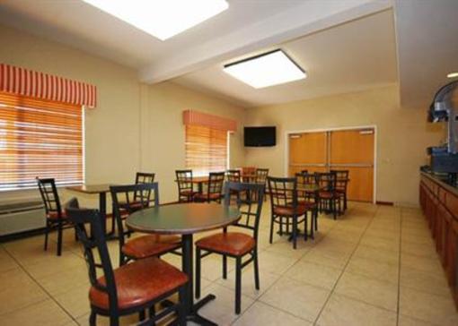 фото отеля Comfort Suites Fresno