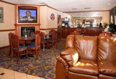 фото отеля Baymont Inn & Suites Roseville (Michigan)