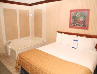 фото отеля Baymont Inn & Suites Roseville (Michigan)