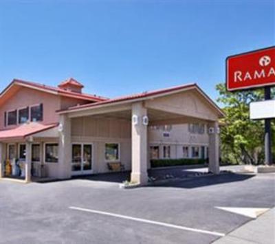 фото отеля Ramada Moab Downtown