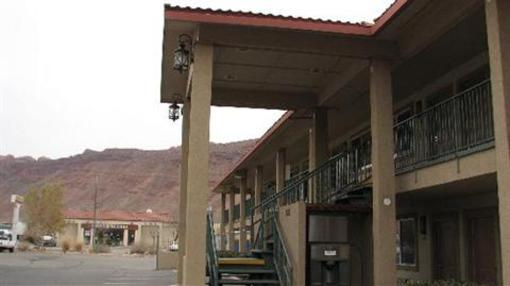 фото отеля Ramada Moab Downtown