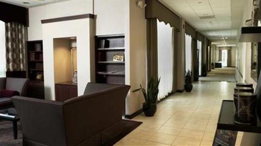 фото отеля Doubletree Hotel Charlotte Airport