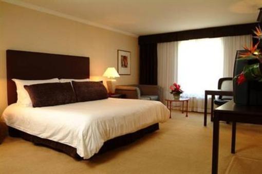 фото отеля Airtel Plaza Hotel and Conference Center
