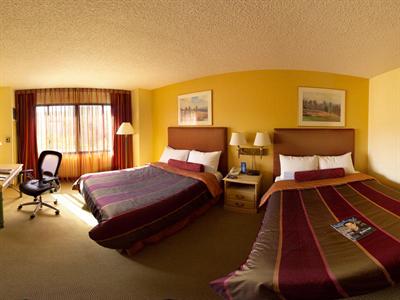 фото отеля Airtel Plaza Hotel and Conference Center