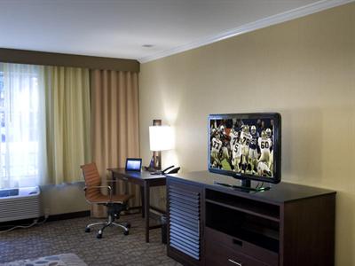 фото отеля Airtel Plaza Hotel and Conference Center