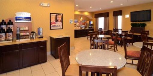 фото отеля Holiday Inn Express San Antonio Airport North