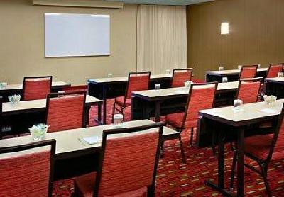 фото отеля Courtyard by Marriott Pittsburgh Airport