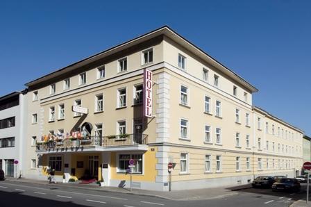 фото отеля Goldenes Theater Hotel