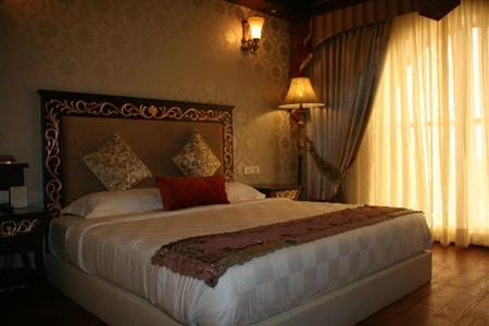 фото отеля The Royce Hotel