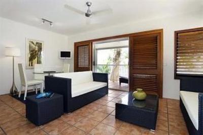 фото отеля Paradise On The Beach Resort Palm Cove