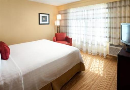 фото отеля Courtyard Hotel Pleasant Hill