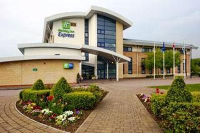 фото отеля Holiday Inn Express Northampton M1 Jct 15