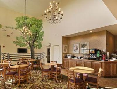 фото отеля Ramada Hotel Louisville East Shelbyville (Kentucky)