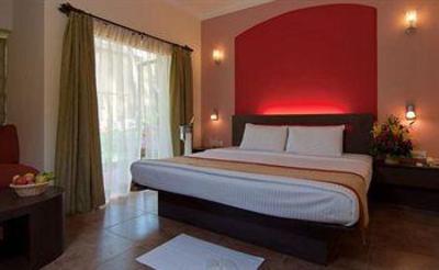 фото отеля Whispering Palms Beach Resort
