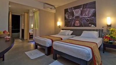 фото отеля Whispering Palms Beach Resort