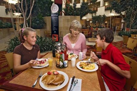 фото отеля Embassy Suites Northwest Arkansas