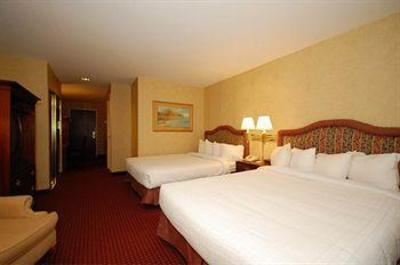 фото отеля BEST WESTERN PLUS Inn At Hampton