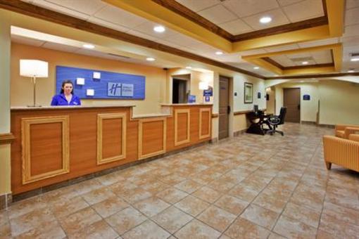 фото отеля Holiday Inn Express And Suites Byron