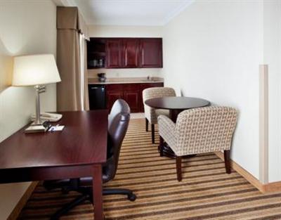 фото отеля Holiday Inn Express And Suites Byron