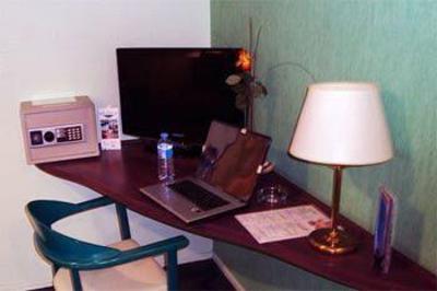 фото отеля Hotel Les Colonnes Strasbourg Zenith