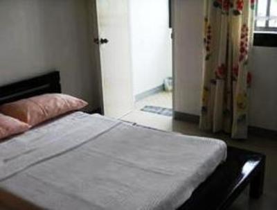 фото отеля Cherrard Apartelle