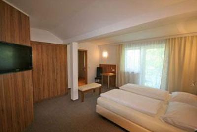 фото отеля Berghof Baumgartner Pension Obernberg am Inn