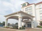 фото отеля La Quinta Inn & Suites Moore
