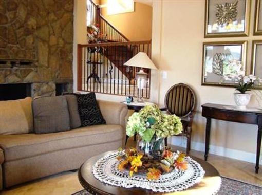 фото отеля Malahat View Guesthouse