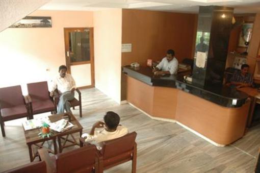 фото отеля Hotel Parvathi International