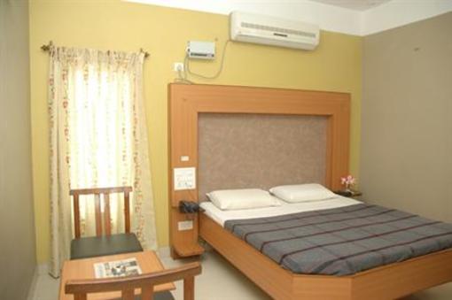 фото отеля Hotel Parvathi International
