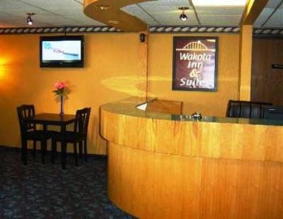 фото отеля Wakota Inn and Suites