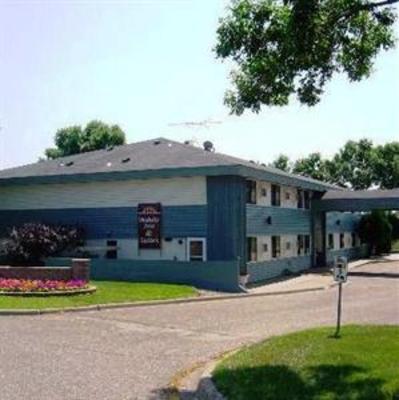 фото отеля Wakota Inn and Suites