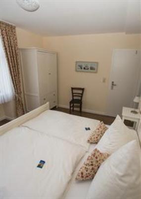 фото отеля Moselland Hotel Im Enderttal Zum Onkel Willi