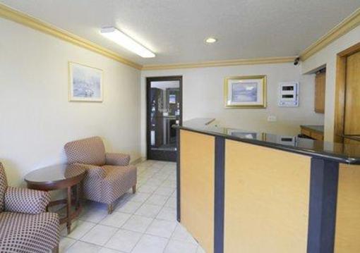 фото отеля Econo Lodge Garibaldi
