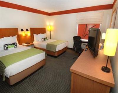 фото отеля La Quinta Inn and Suites Downtown New Orleans