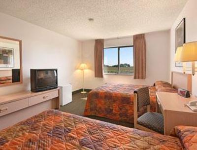 фото отеля Super 8 Motel Stuart (Iowa)