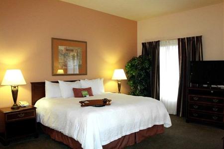 фото отеля Hampton Inn & Suites Denton