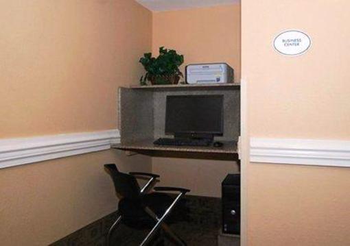 фото отеля Suburban Extended Stay Avondale