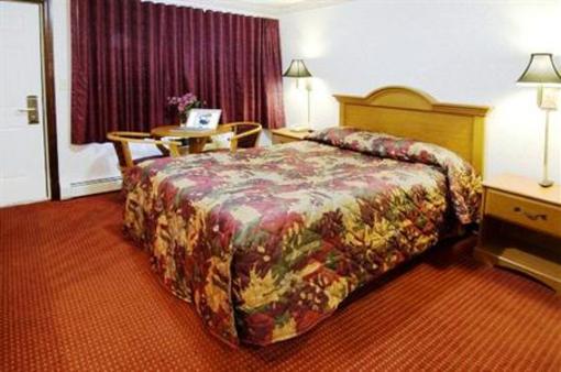 фото отеля Americas Best Value Inn - Providence North Scituate