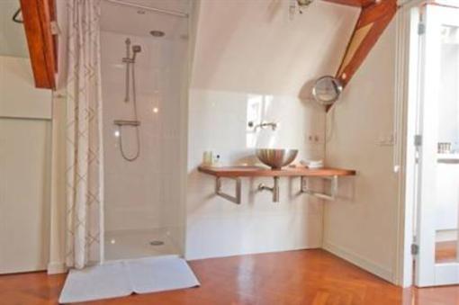 фото отеля A & A Shortstay Apartment