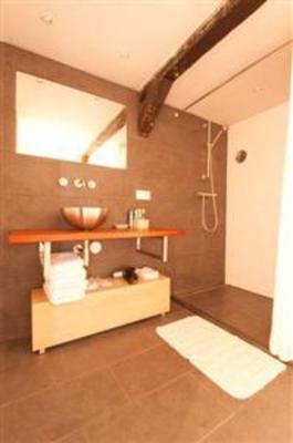 фото отеля A & A Shortstay Apartment