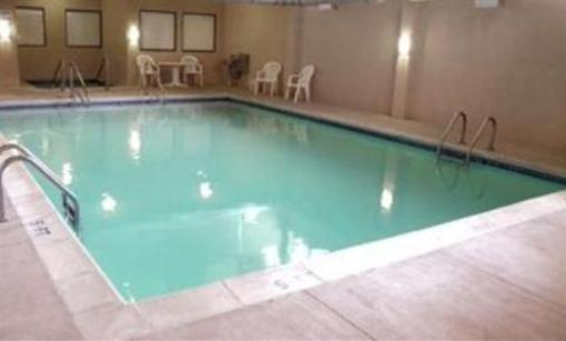 фото отеля Beachfront Hotel Houghton Lake