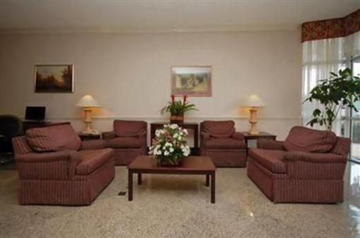 фото отеля Howard Johnson Inn & Suites Hobby Airport