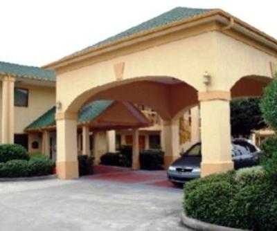 фото отеля Howard Johnson Inn & Suites Hobby Airport