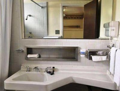 фото отеля Travelodge Hot Springs